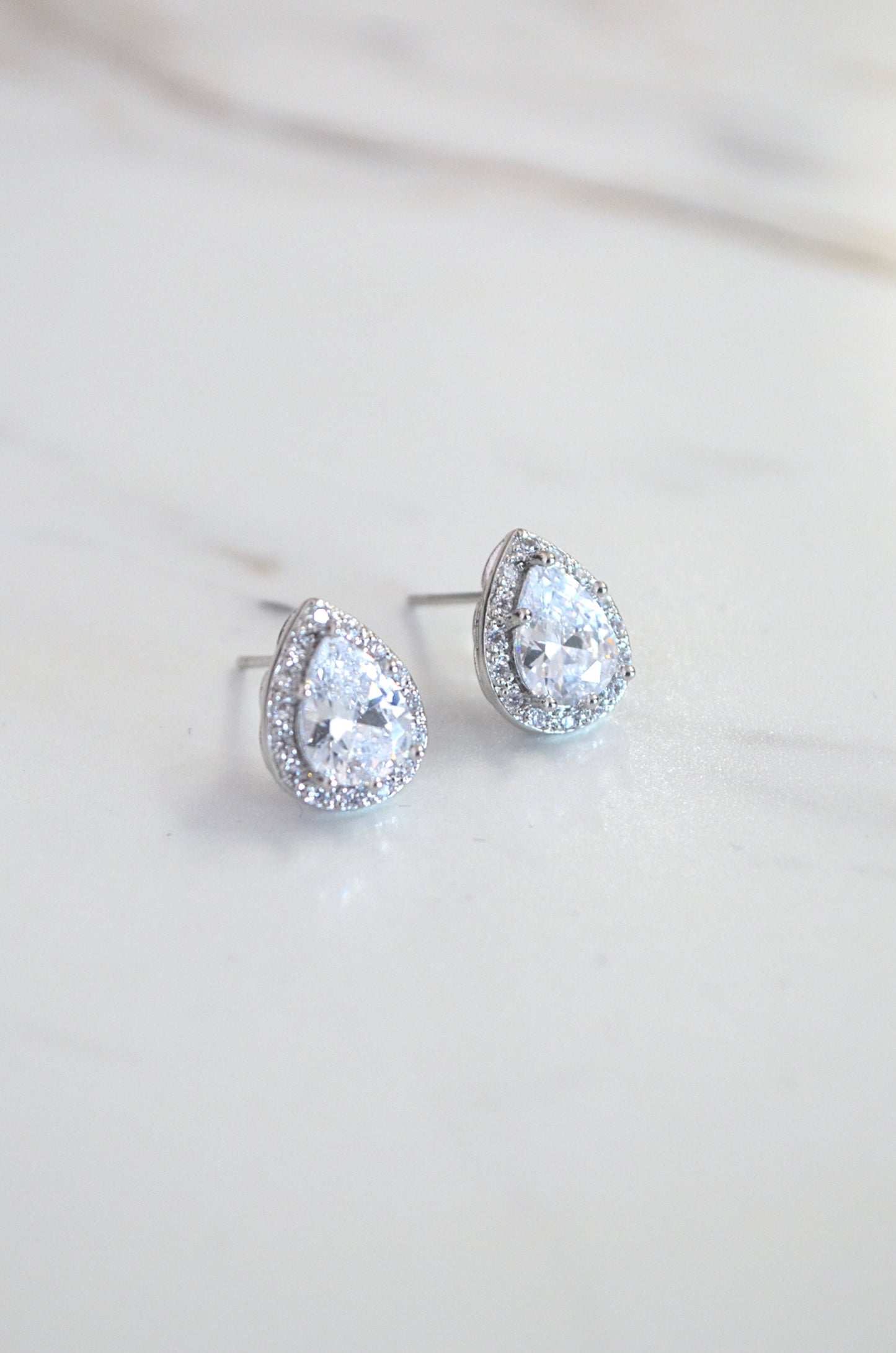 Chic Teardrop Studs