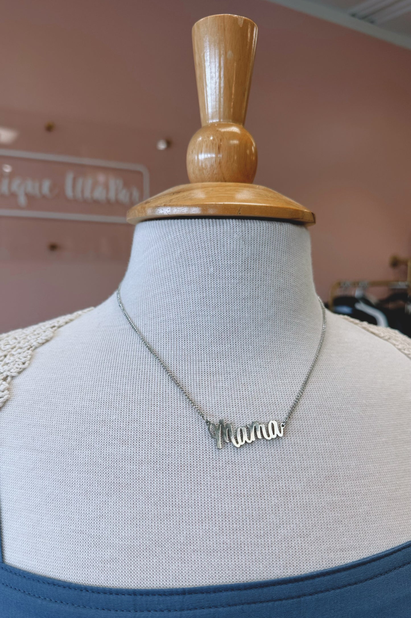 Mama Cursive Necklace