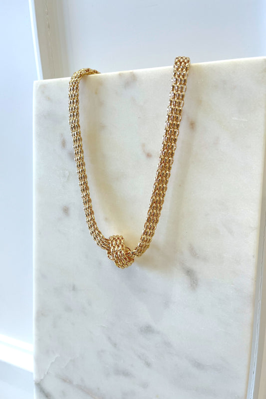 Nadia Knot Necklace - Boutique EllaPar