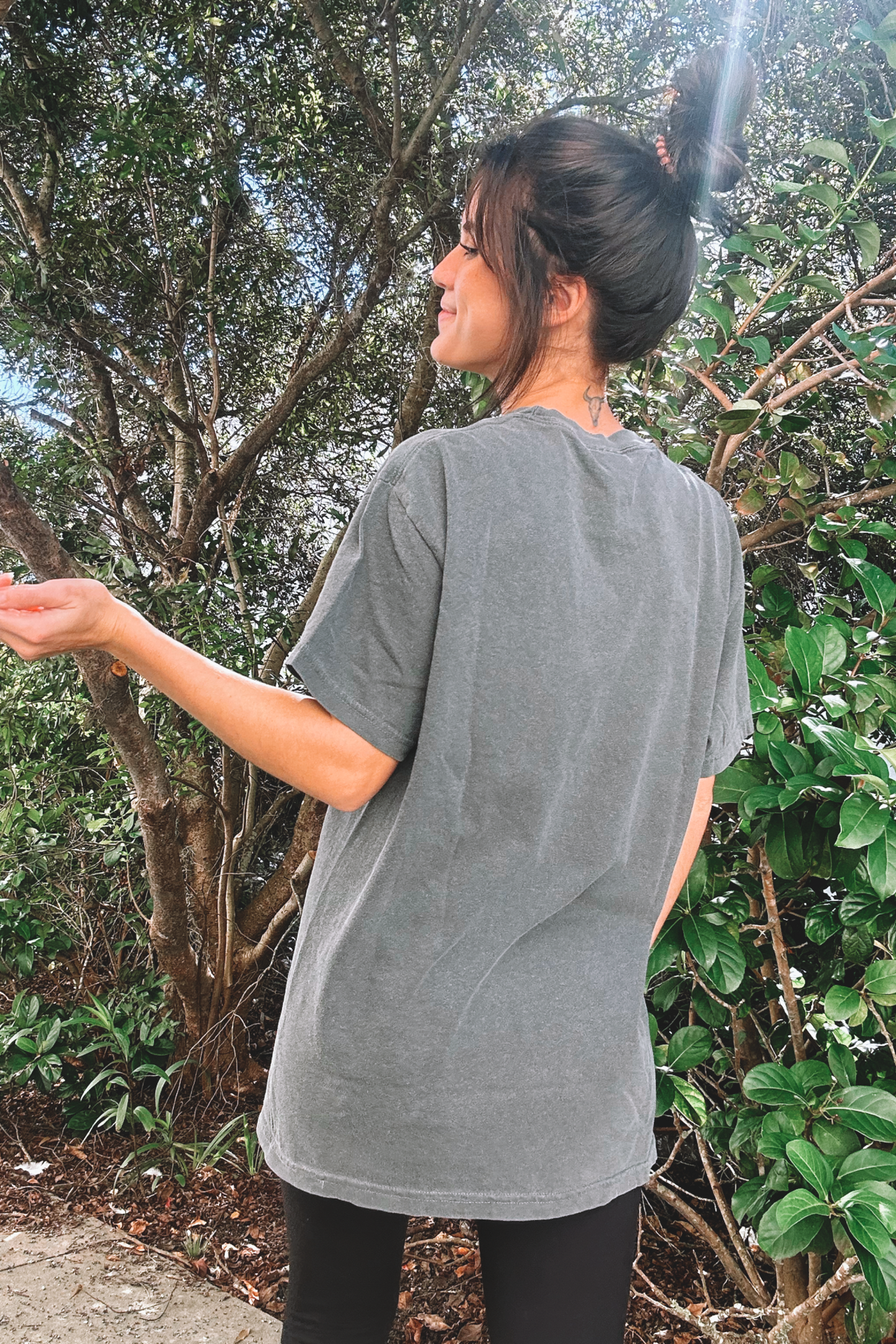 Lion Praise Graphic Tee