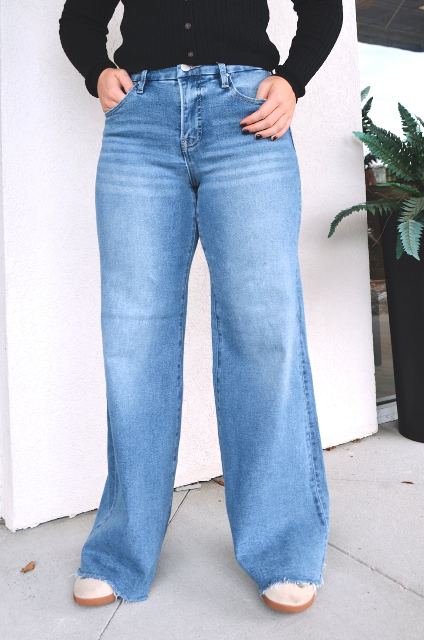Karmen Wide-Leg Jean