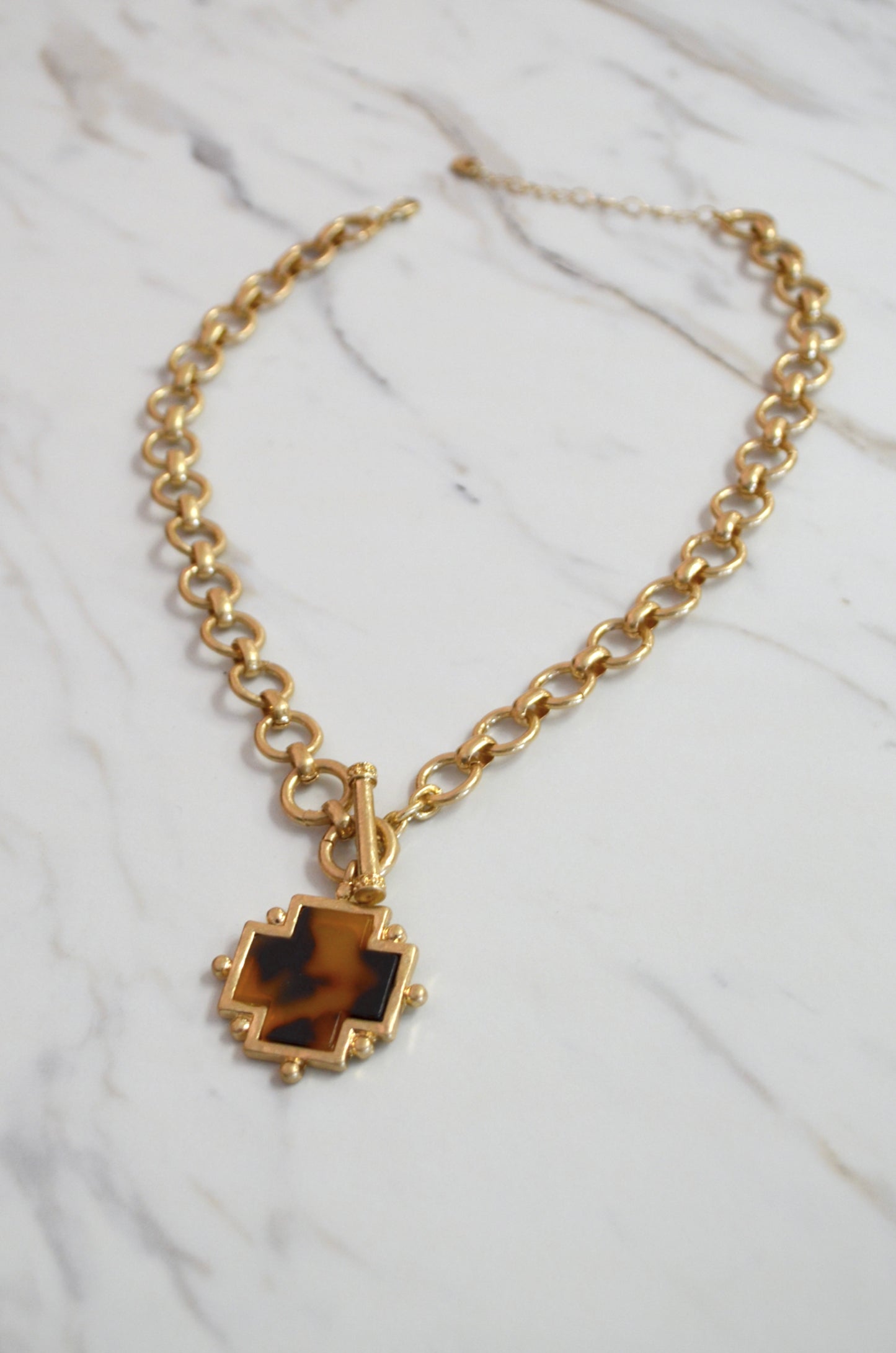 Tortoise Era Necklace