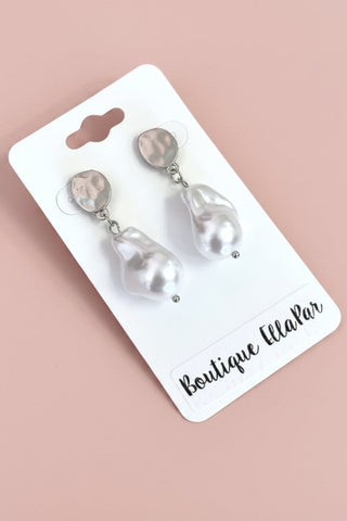Lucie Pearl Earrings