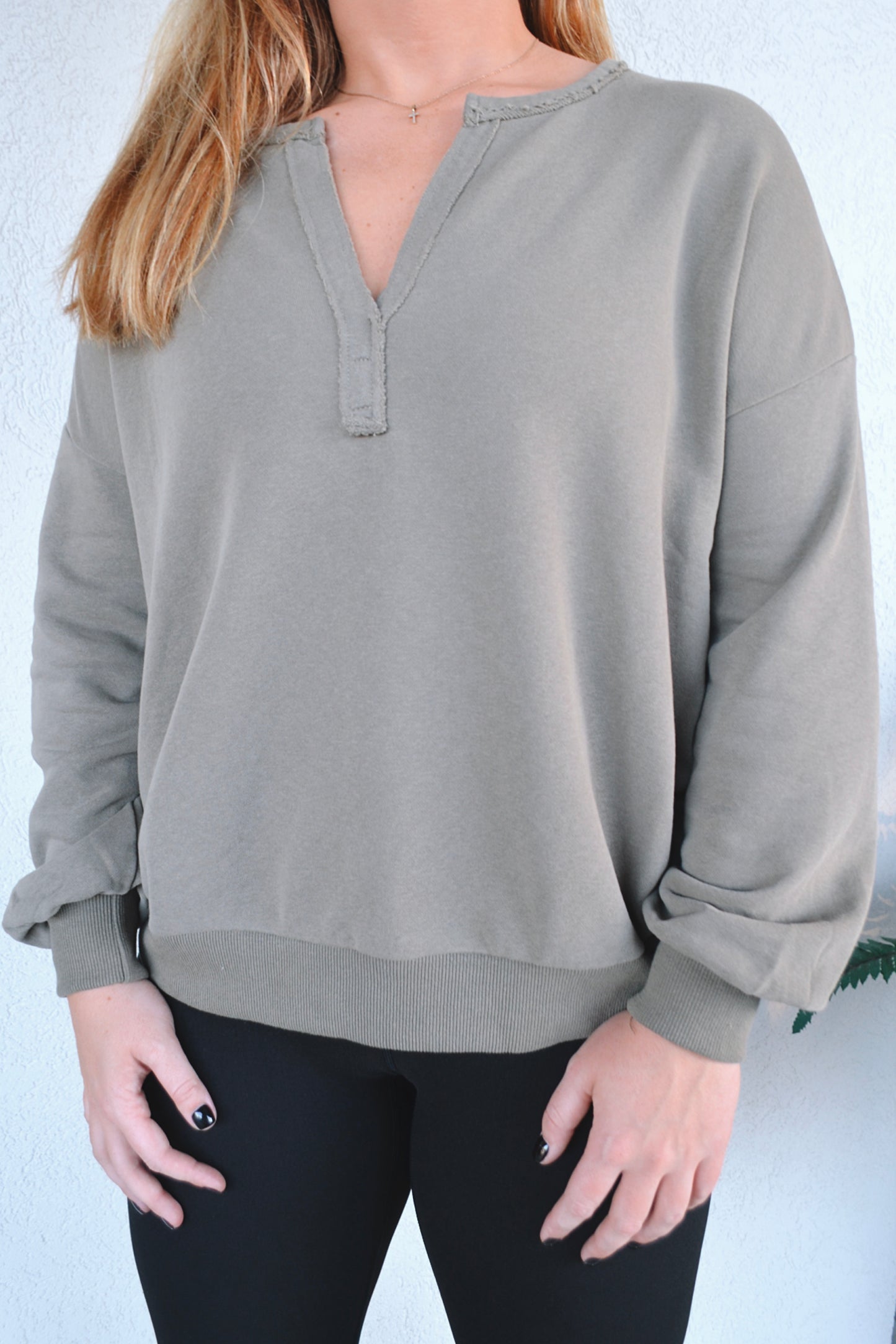 Reece V-Neck Pullover