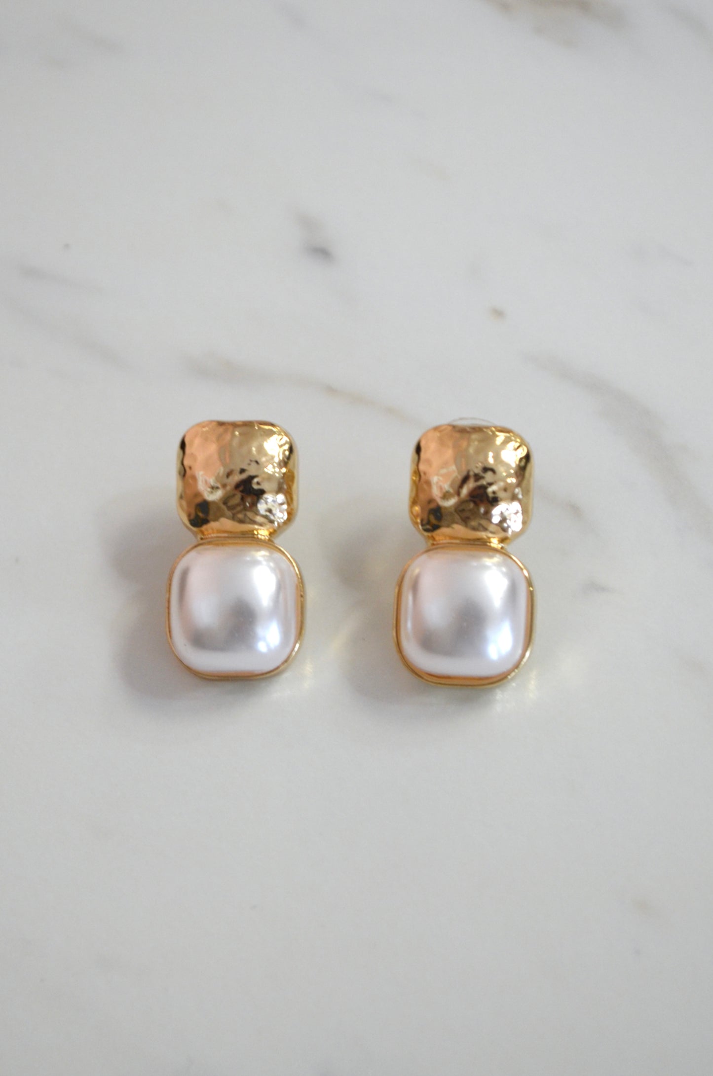 Jolie Pearl Earrings