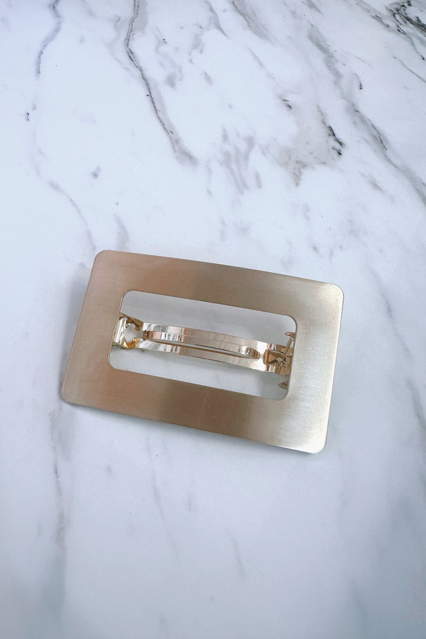 Molly Flat Clip