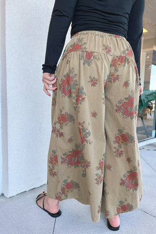 Alyvia Floral Cropped Pant