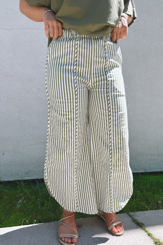 Lined Up Tulip Pants