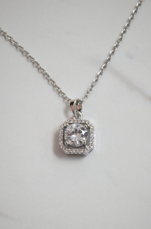 SS Clara Necklace