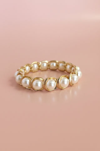 Roslyn Pearl Bracelet