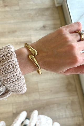 Tory Teardrop Bangle
