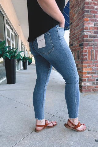 Alyvia High-Rise Skinny Jean - Boutique EllaPar