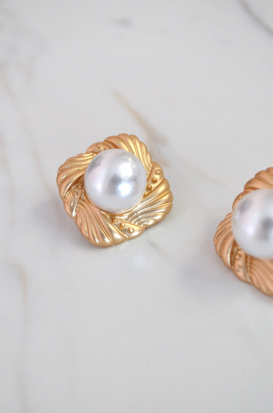 Grace Pearl Studs