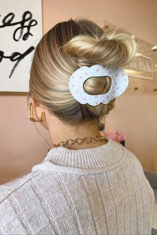 Scalloped Flat Claw Clip