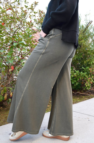 Wander Wide-Leg Sweatpants - Boutique EllaPar