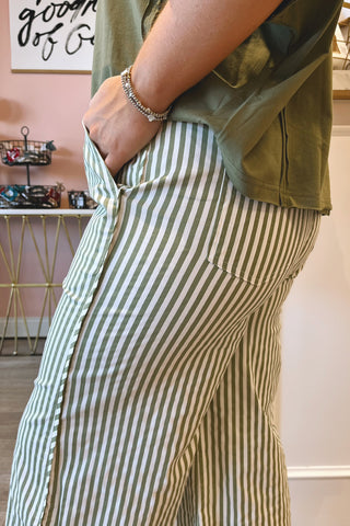 Lined Up Tulip Pants