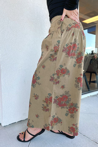 Alyvia Floral Cropped Pant