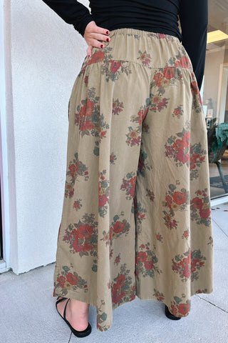Alyvia Floral Cropped Pant