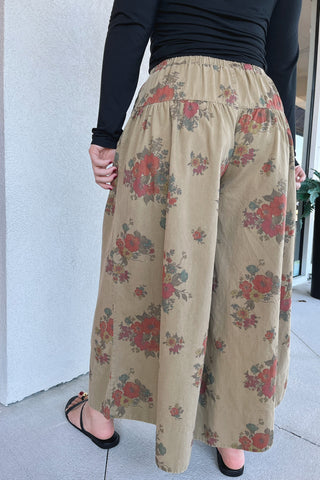 Alyvia Floral Cropped Pant