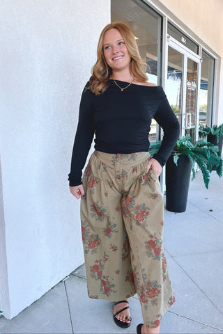 Alyvia Floral Cropped Pant