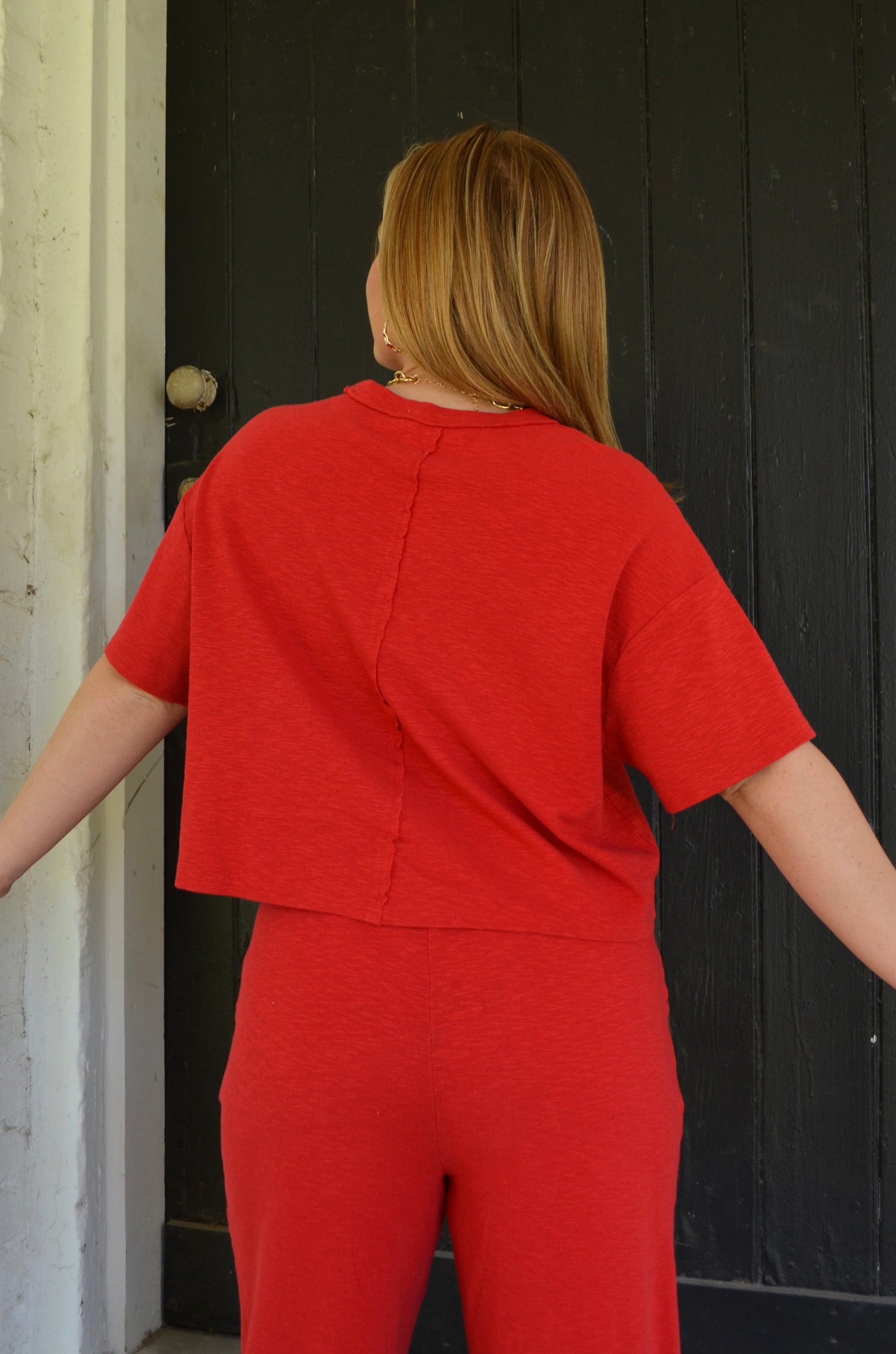 Effortless Pocket Tee - Boutique EllaPar
