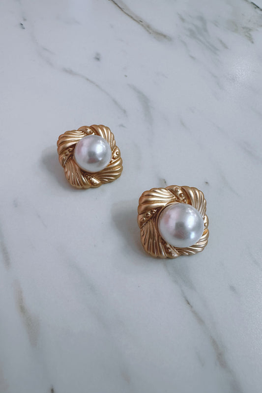 Grace Pearl Studs