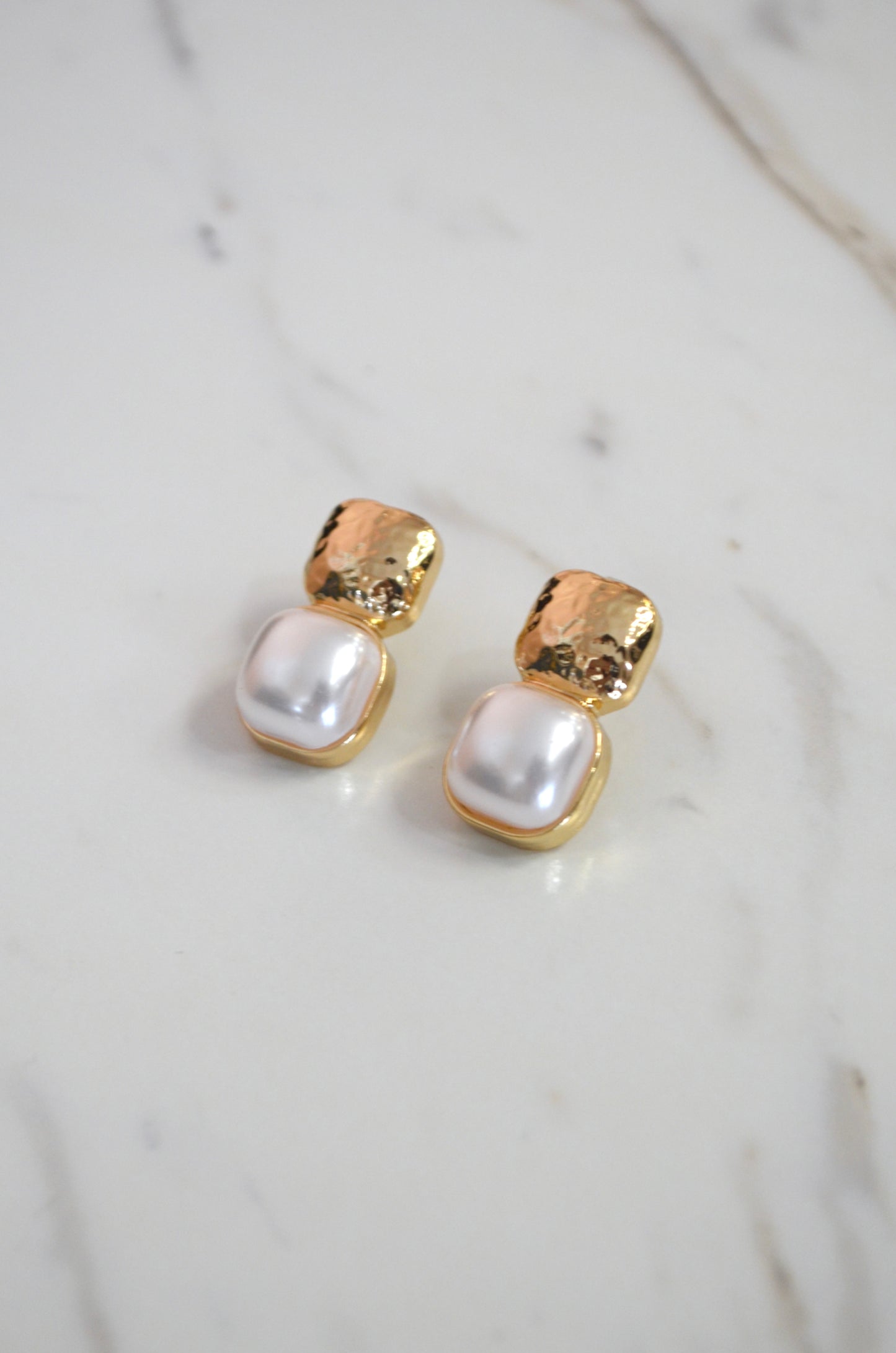 Jolie Pearl Earrings