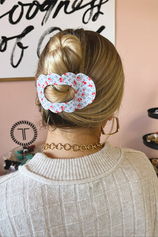 Scalloped Flat Claw Clip
