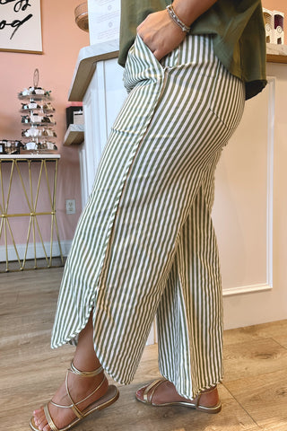 Lined Up Tulip Pants