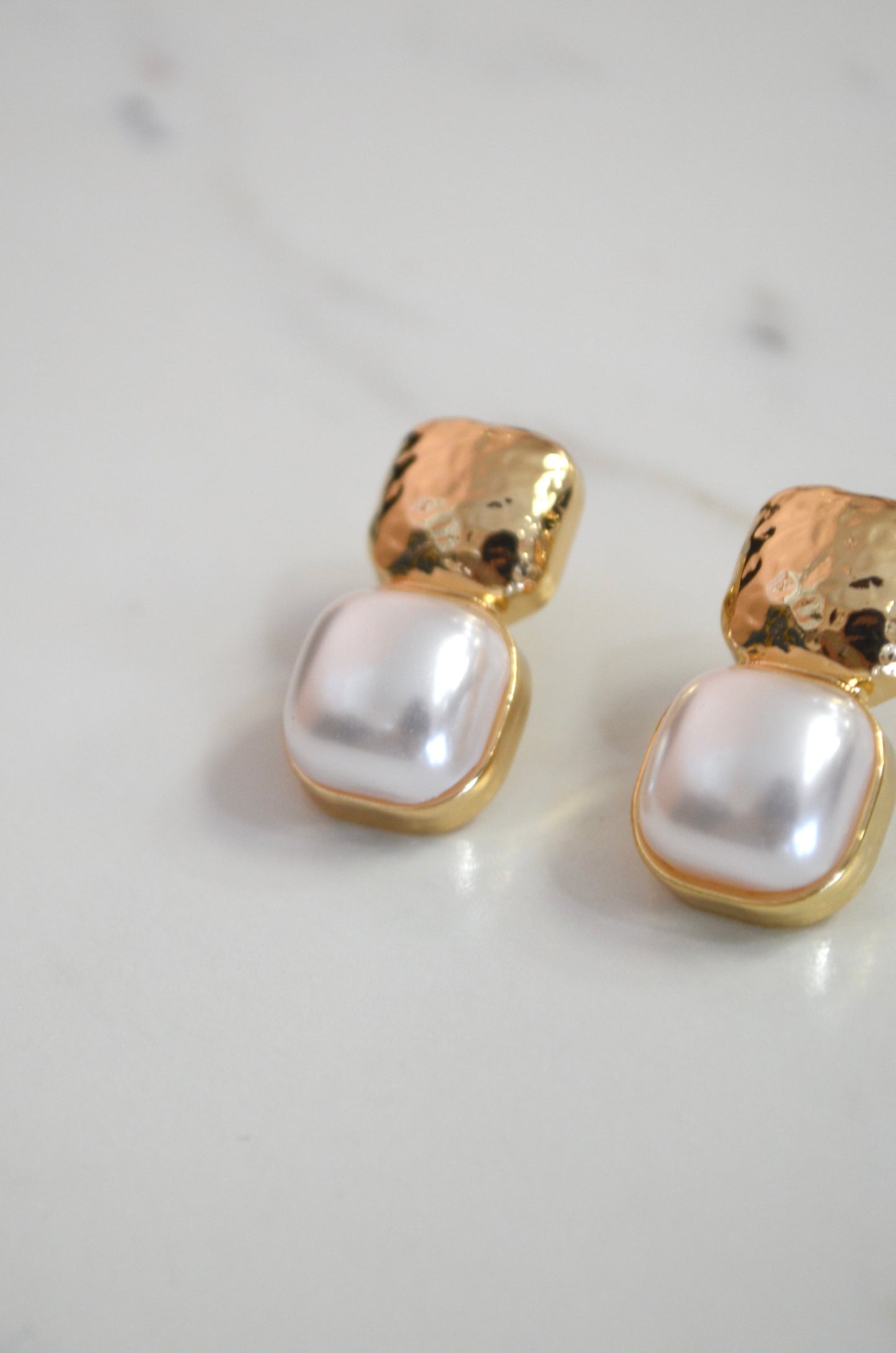 Jolie Pearl Earrings