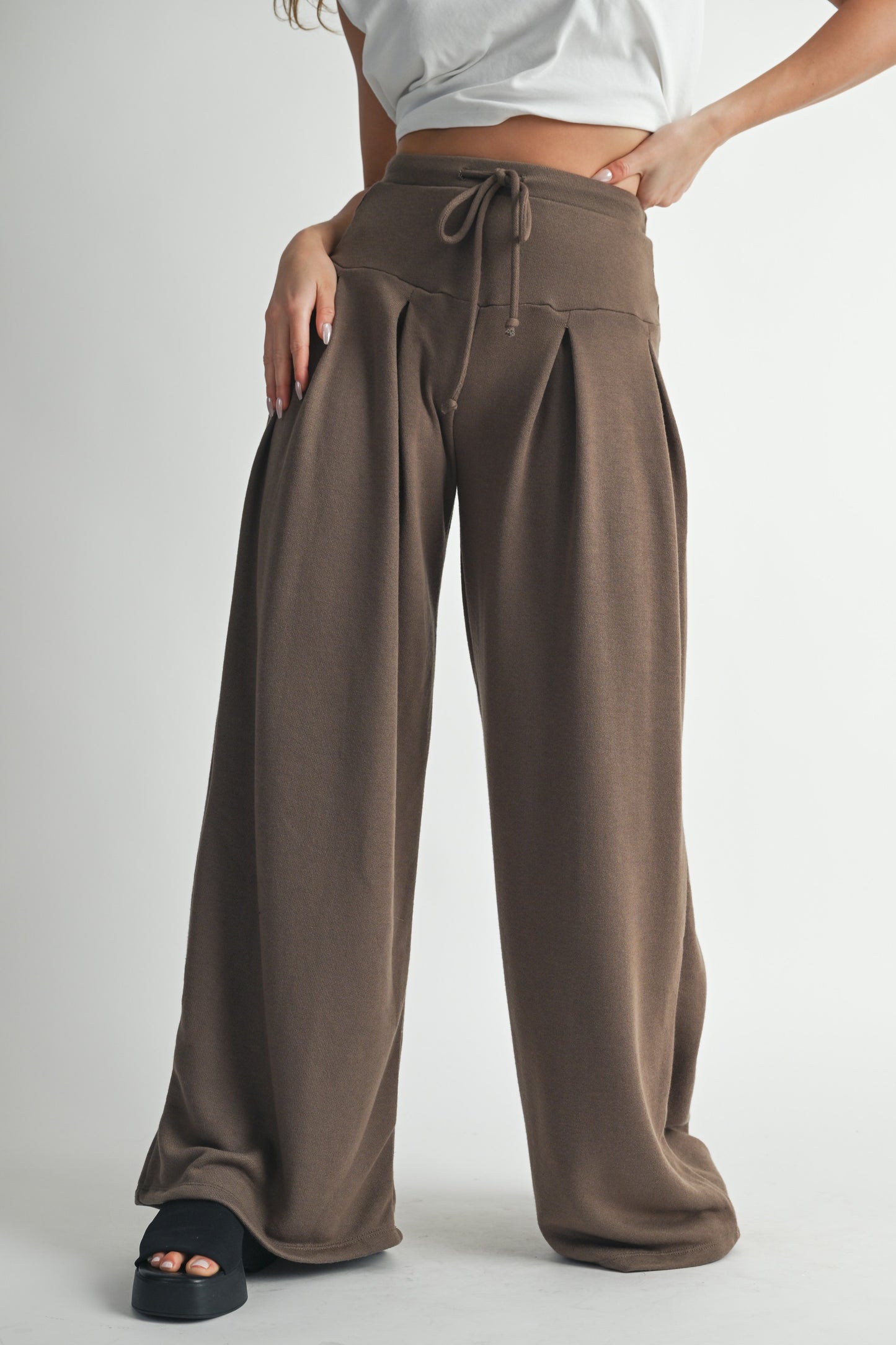 Pria Pleated Pants