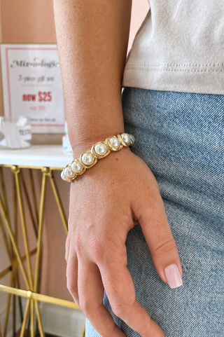 Roslyn Pearl Bracelet